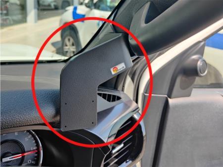 Car's ClicOn Dash Mount