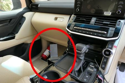 Car interior with a red circle around the ClicOn Dash Mount 