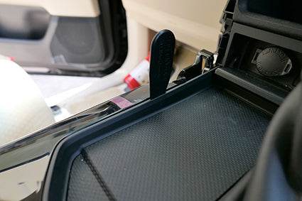 Car console with ClicOn Dash Mount 